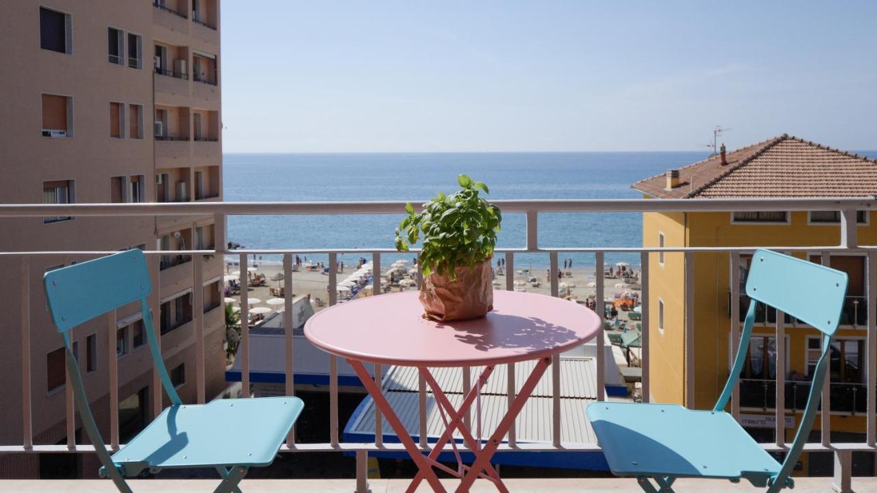 Babyaccommodation Family Panoramic I Pietra Ligure Exterior foto